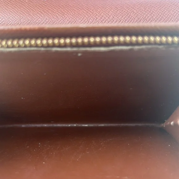 LOUIS VUITTON Coin Wallet/Crossbody - Picture 5 of 6